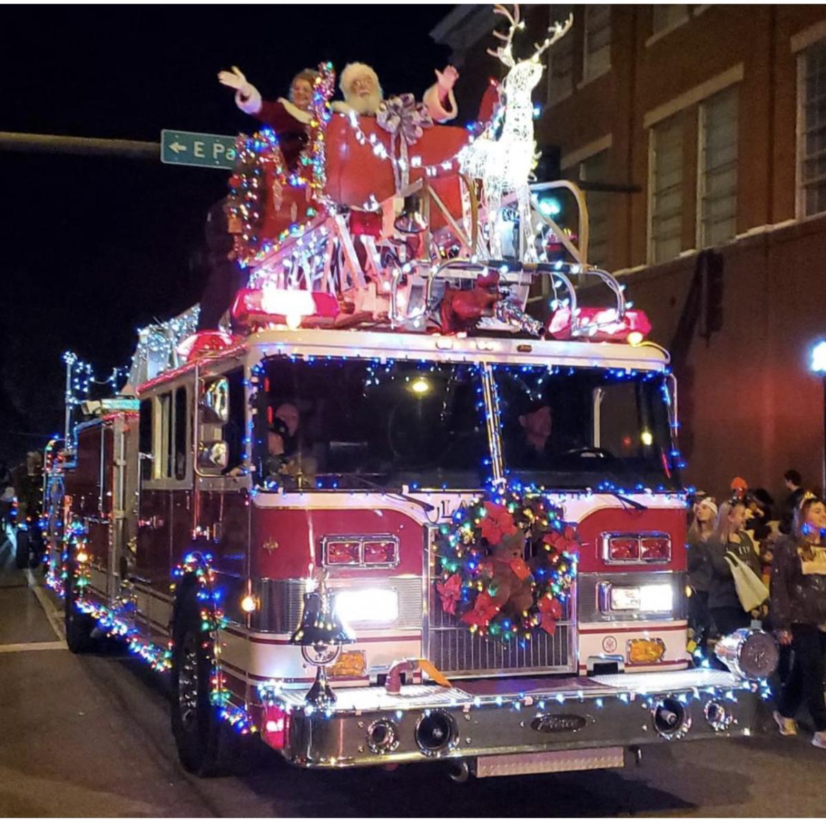 Christmas Parade 2022 "A Picture Perfect Christmas"