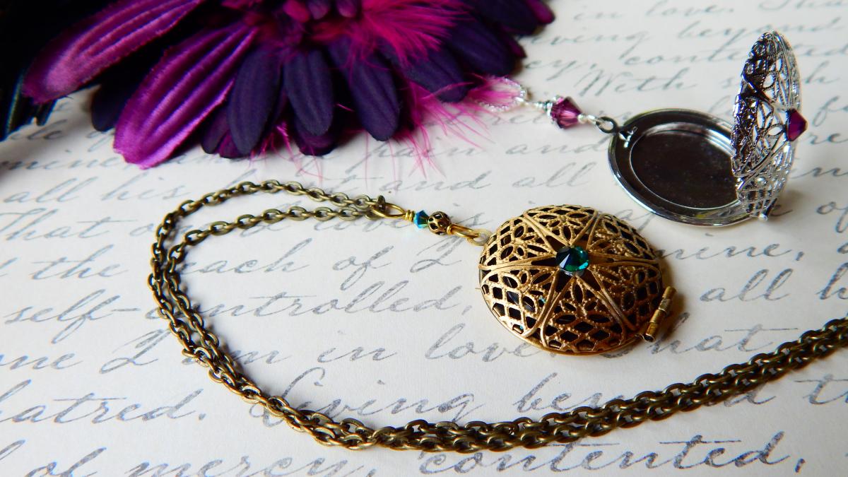 PENDANTS/NECKLACES picture