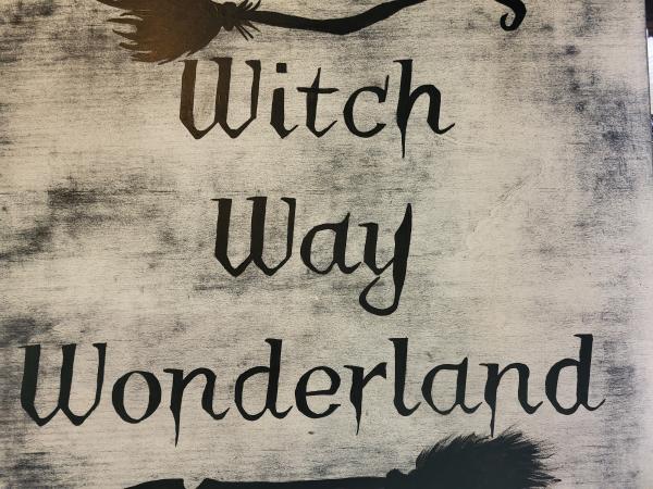 Witch Way Wonderland