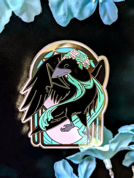 Crow Nouveau Enamel Pin