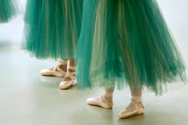 Ballerinas in green tutus