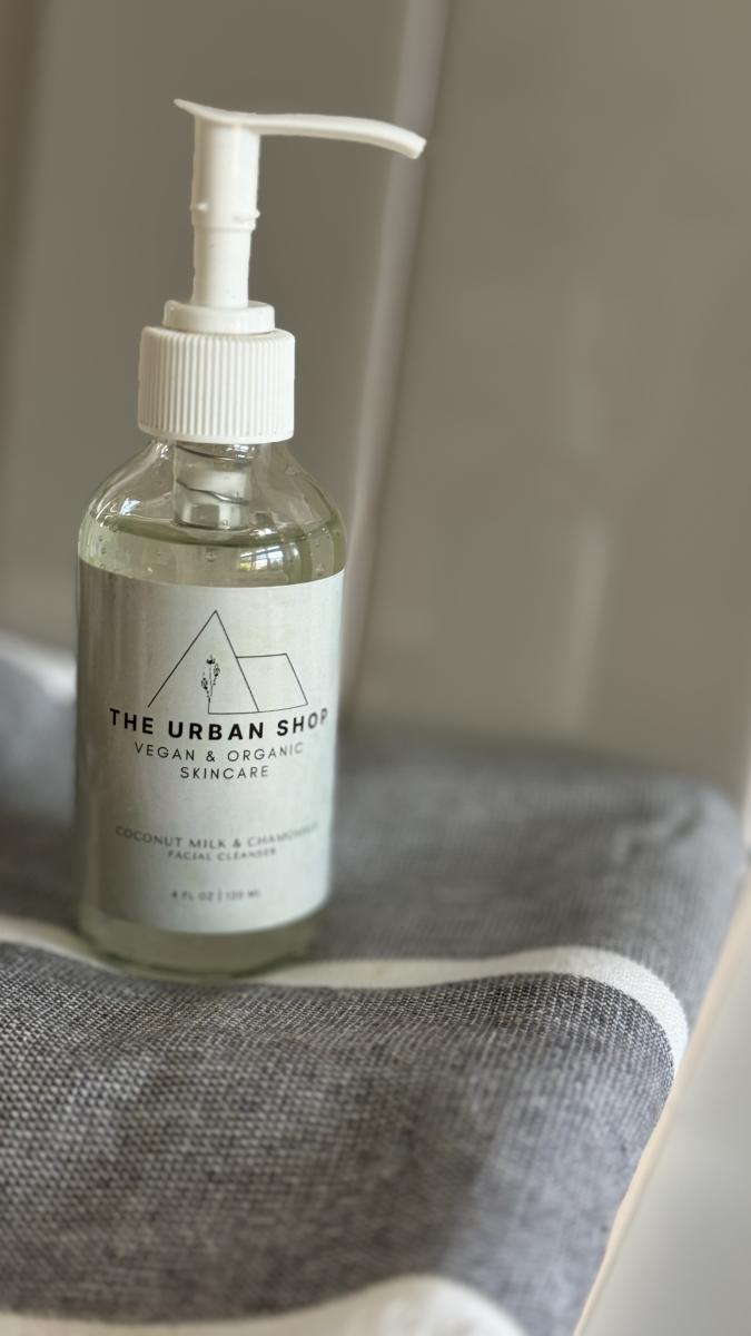 Coconut Milk & Chamomile Face Wash picture