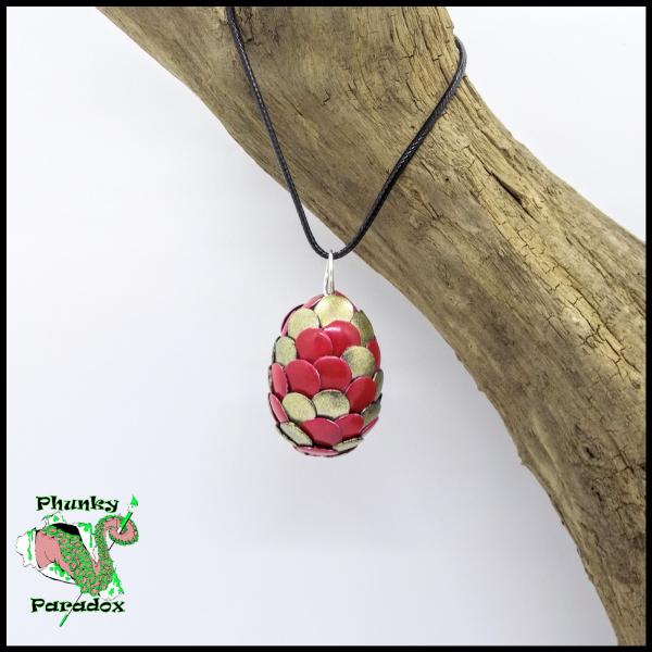 Gryffindor Dragon Egg Pendant picture