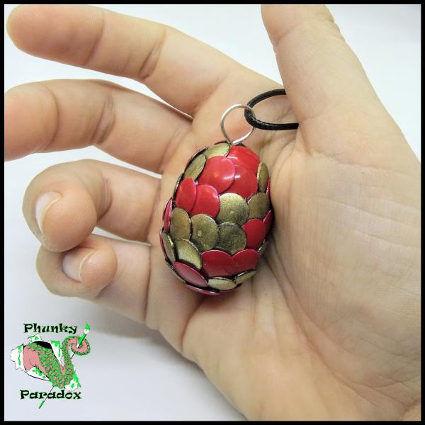 Gryffindor Dragon Egg Pendant picture