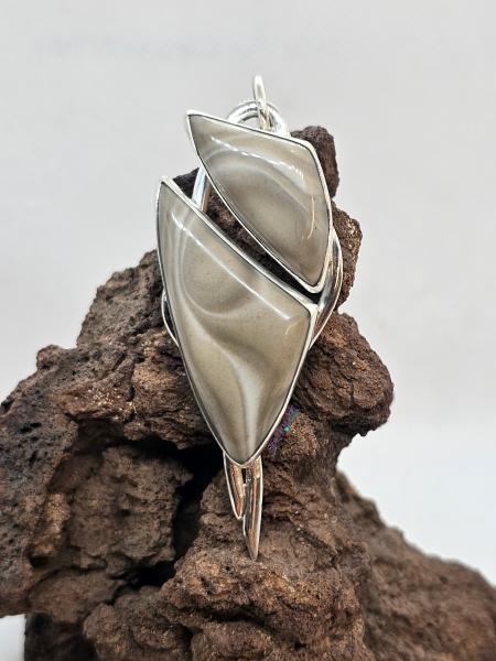 POLISH FLINT AND STERLING SILVER PENDANT picture