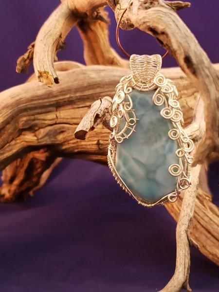 LARGE DOMINICAN REPUBLIC LARIMAR AND SILVER PENDANT