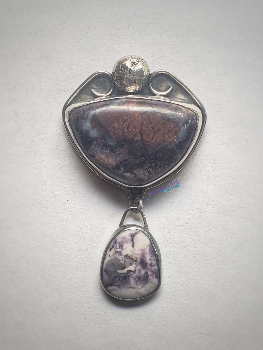 THE DARK & LIGHT OF TIFFANY picture