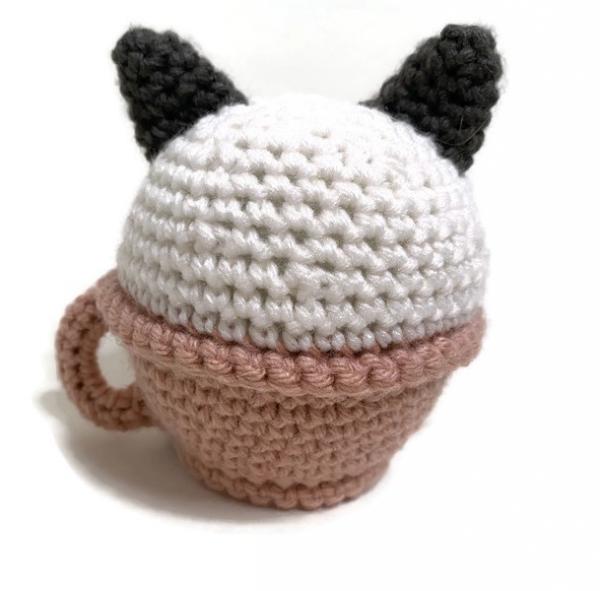 Crochet Amigurmi White and Gray Kitty in a Teacup Plush picture