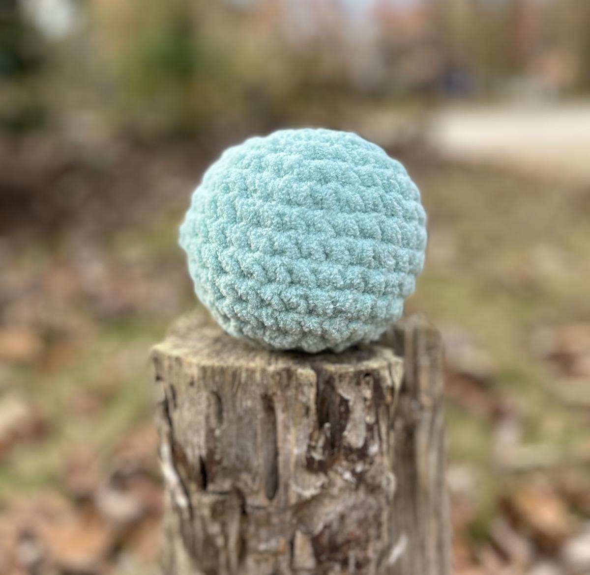 Crochet Amigurumi Holiday Blue and White Penguin Plush picture