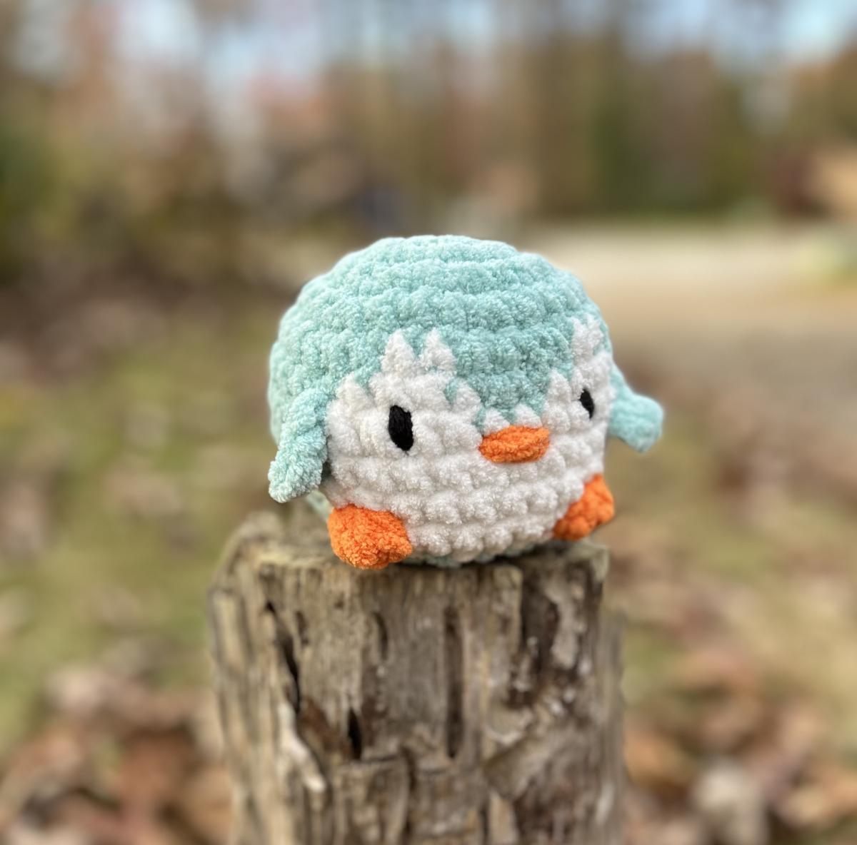 Crochet Amigurumi Holiday Blue and White Penguin Plush picture