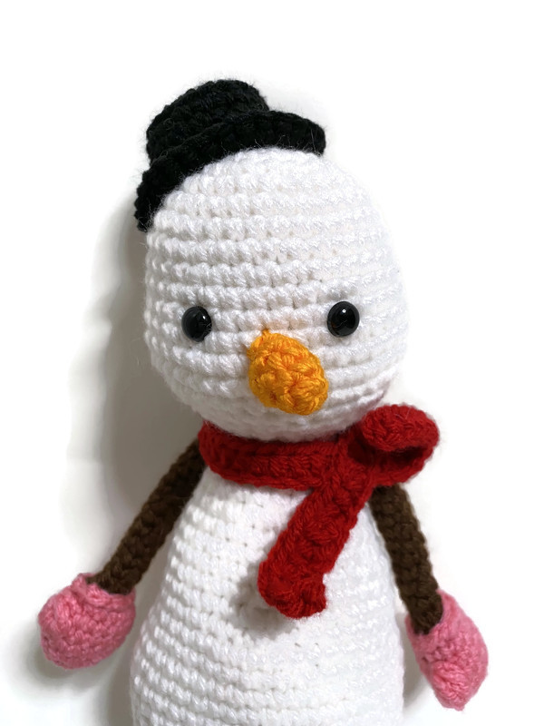 Crochet Amigurumi Christmas Snowman Plush picture