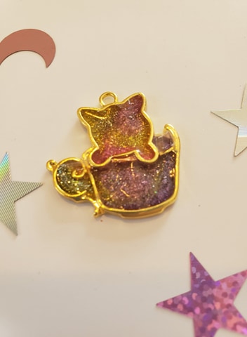 Bright Glitter Teacup Kitten Resin Necklace