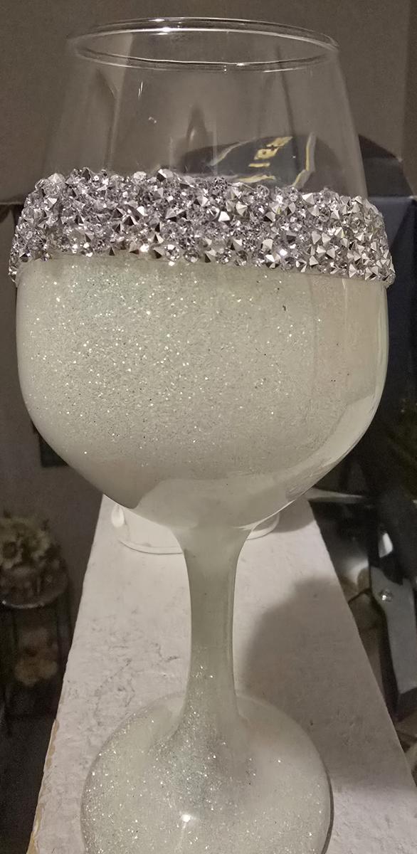 Wine glasses picture