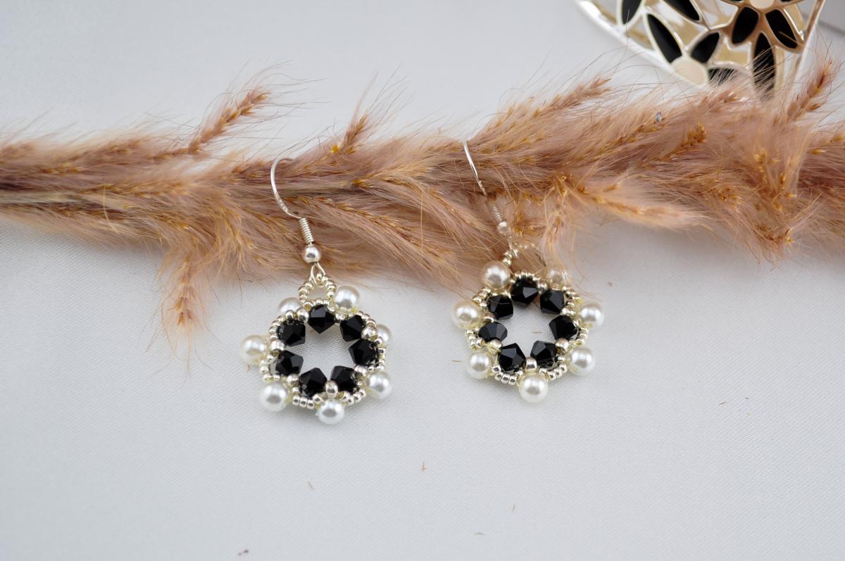 Monochrome Bloom picture