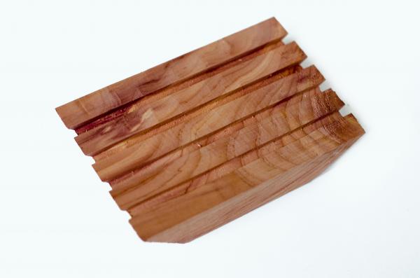 SMALL WOODEN SOAP DISH picture