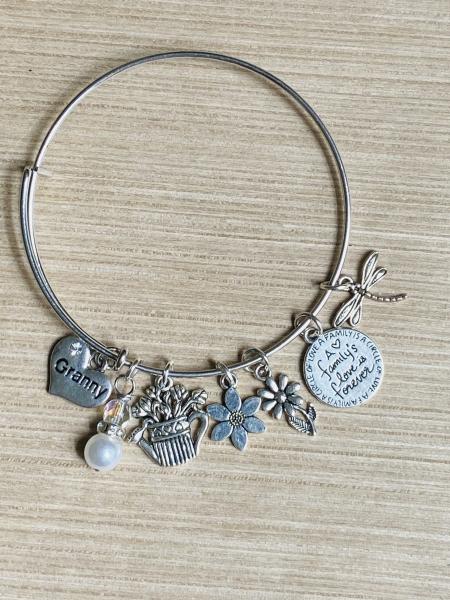 Granny Grandmother Theme Women’s Charm Bracelet A Family’s Love picture