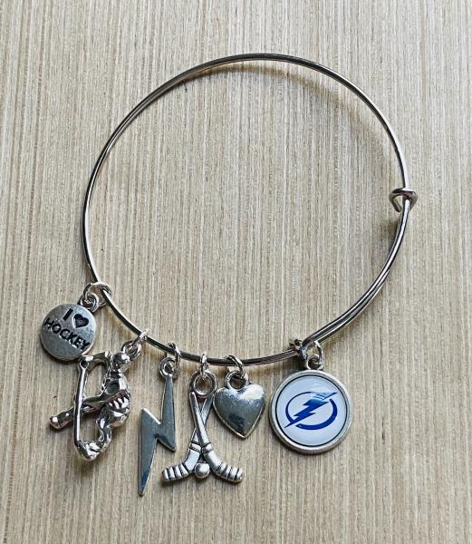 Tampa Bay Lightening Women’s Hockey Charm Bracelet