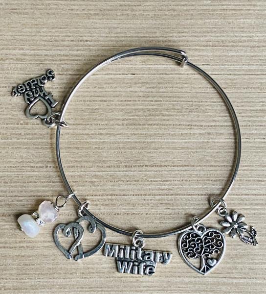 Military Wife I Love My Soldier Women’s Charm Bracelet picture