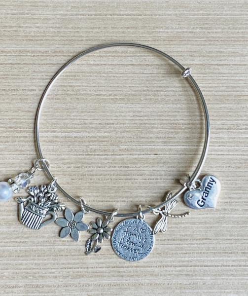 Granny Grandmother Theme Women’s Charm Bracelet A Family’s Love picture