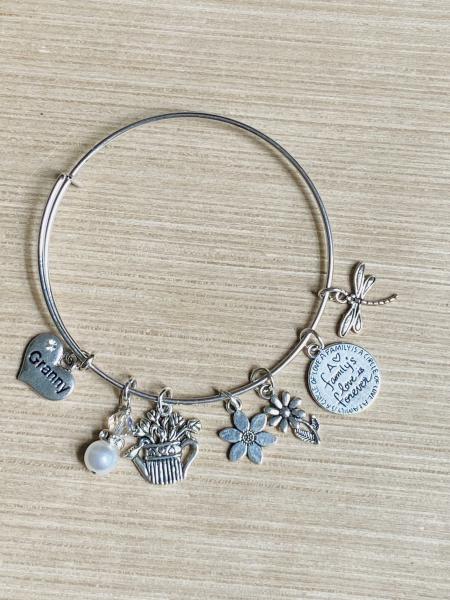 Granny Grandmother Theme Women’s Charm Bracelet A Family’s Love picture