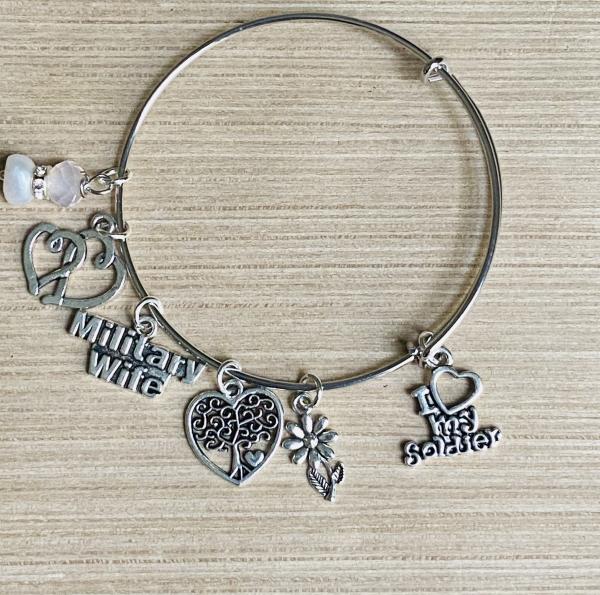 Military Wife I Love My Soldier Women’s Charm Bracelet picture