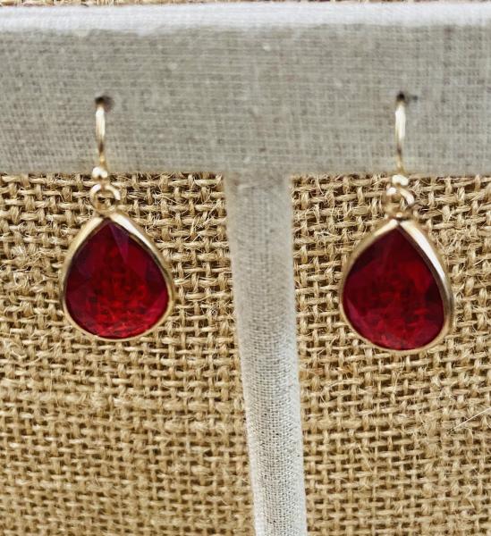 Red Glass Faceted Teardrop Dangle Earrings 1” picture