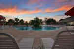 DeeLux Travel LLC