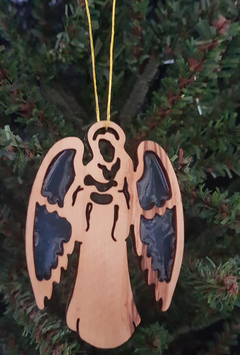 Angle with large wings picture