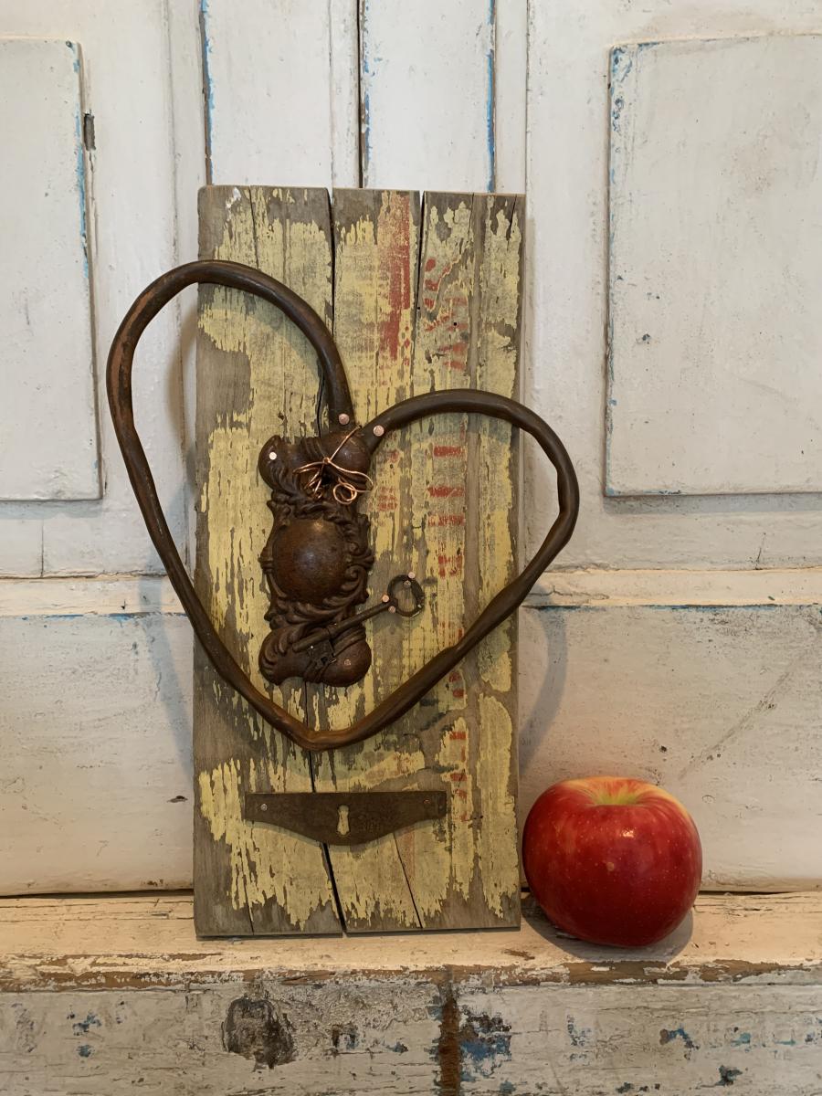 SOLD!!!!! ðŸ˜ðŸ˜ Signed copper heart/ yellow crate #29 picture