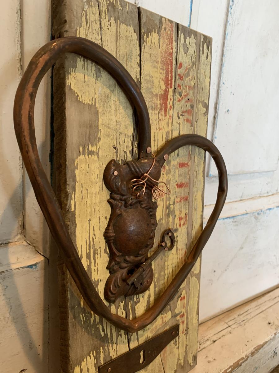 SOLD!!!!! ðŸ˜ðŸ˜ Signed copper heart/ yellow crate #29 picture