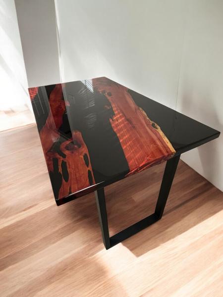 Office table hand crafted glossy finish