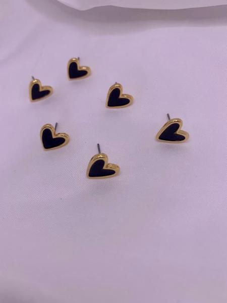 Kisses Earrings picture