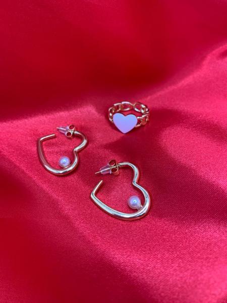 Love Yourself Earrings picture