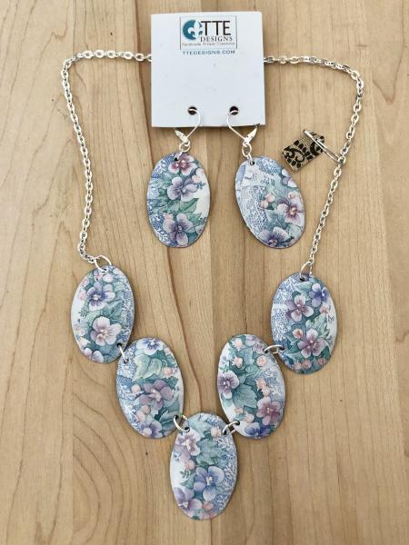 Victorian Violets Necklace and Earrings Set