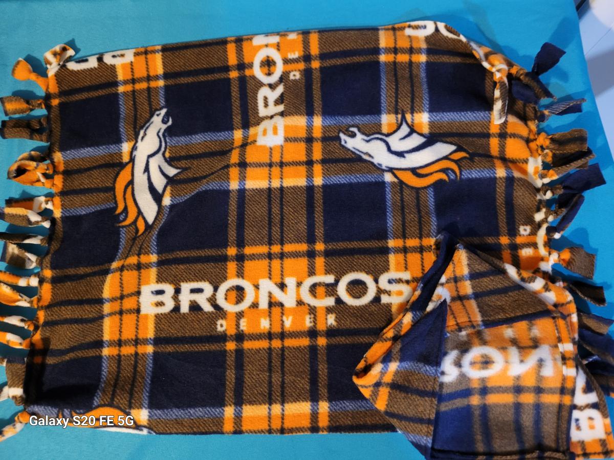 Blanket and bandana sets picture