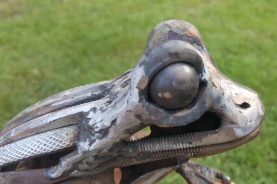 Scrap Metal Frog picture