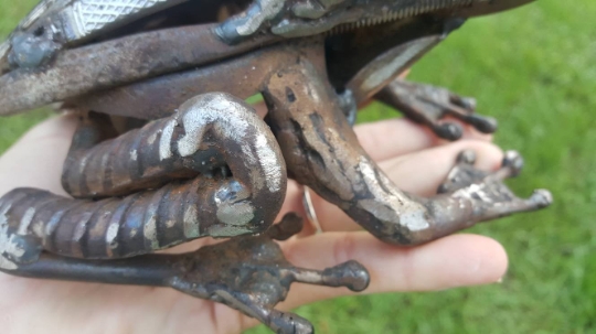 Scrap Metal Frog picture