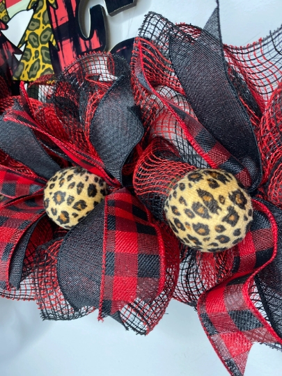 Leopard Santa picture