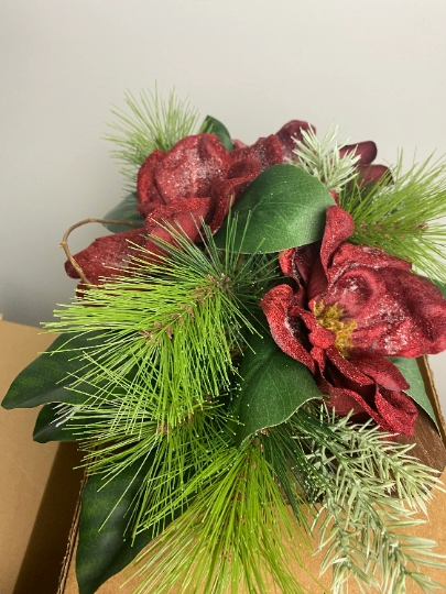 Poinsettia Center Piece picture