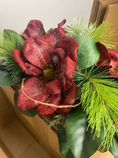 Poinsettia Center Piece picture