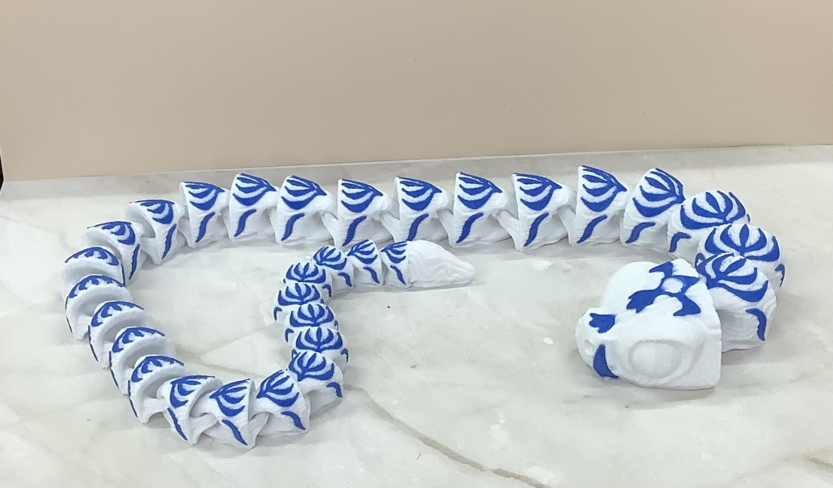 Articulating snake picture