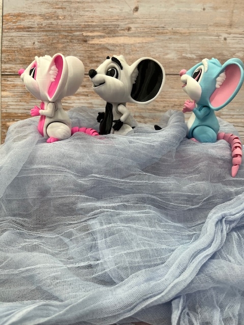 Cute Articulated Mouse picture