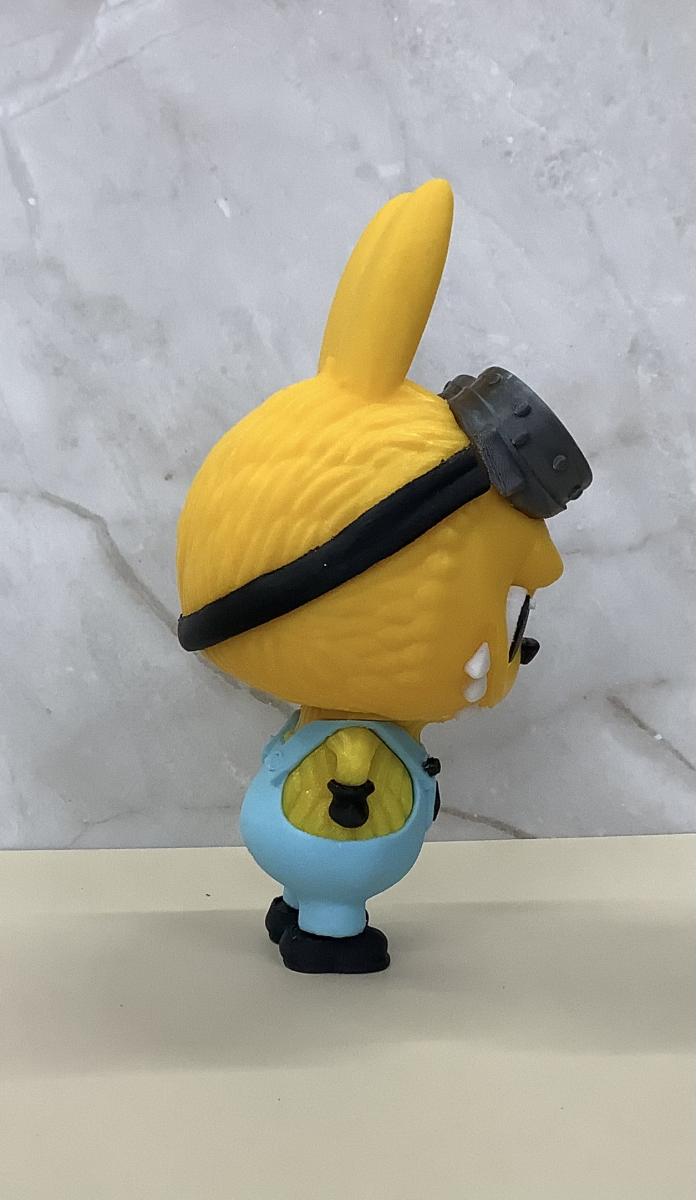 Labubu Minion picture