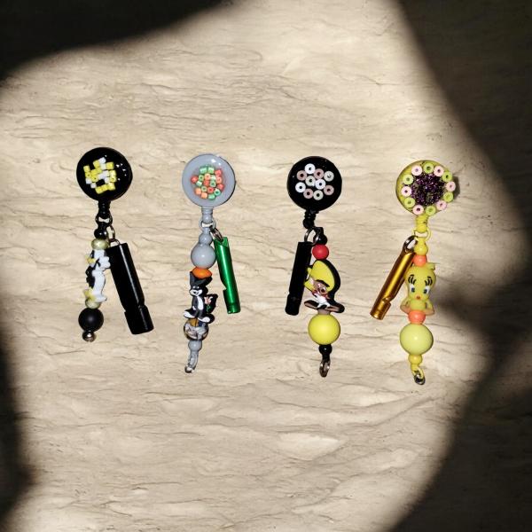 2 Broke Chicks  Arts &  crafts