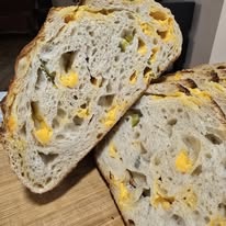 Jalapeno Cheddar Sourdough picture