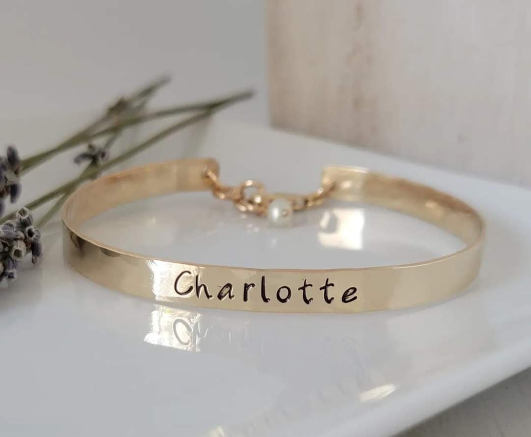 Personalized jewelry picture