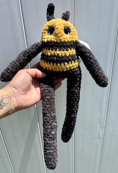 Leggy Bee