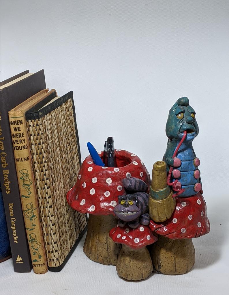 Alice in Wonderland Penholder picture