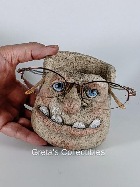 Big Nose Eyeglass Caddy picture
