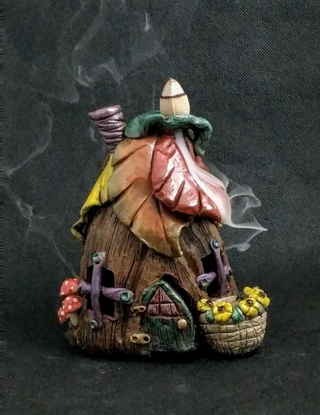 Tree Stump Fairy House picture